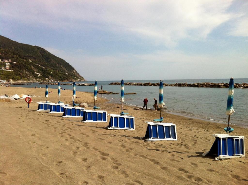 Hotel Maggiore Moneglia Exterior photo