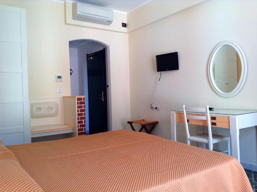 Hotel Maggiore Moneglia Room photo